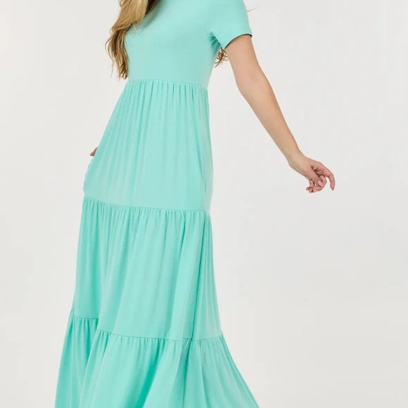 Round-neck Solid Maxi Dress - Picture 7 of 7